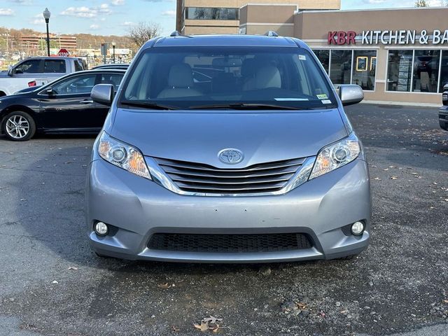 2017 Toyota Sienna XLE Premium