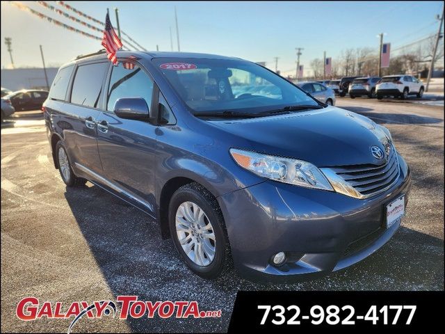 2017 Toyota Sienna 