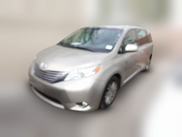 2017 Toyota Sienna XLE