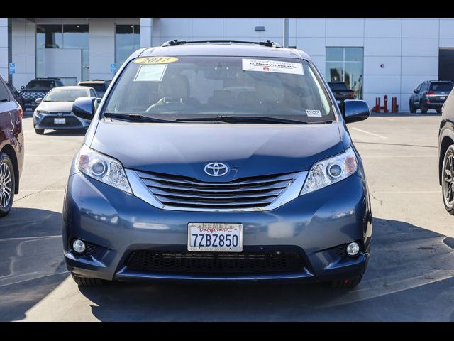 2017 Toyota Sienna XLE