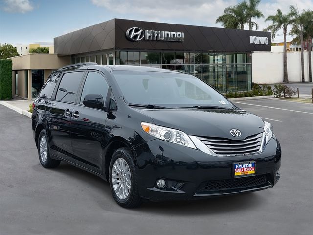 2017 Toyota Sienna 