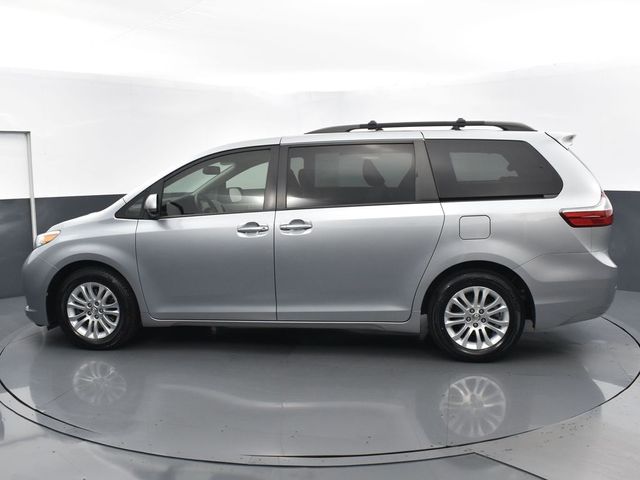 2017 Toyota Sienna 