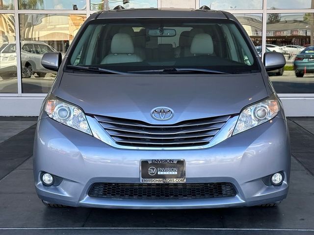 2017 Toyota Sienna XLE