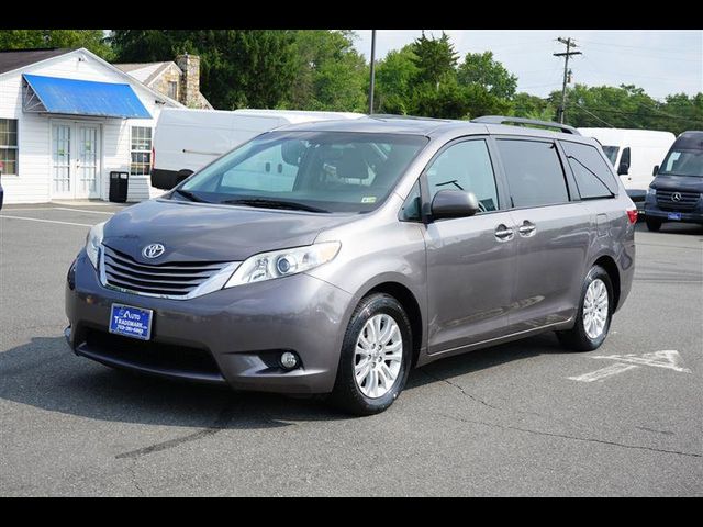 2017 Toyota Sienna XLE Premium