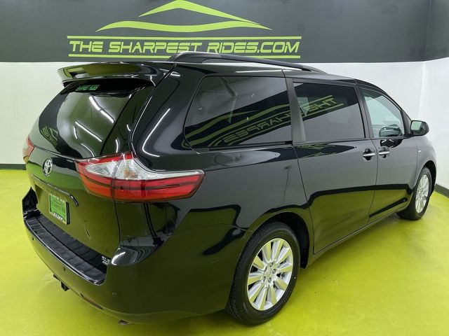 2017 Toyota Sienna 