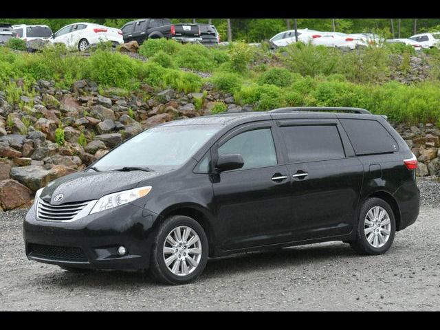 2017 Toyota Sienna 