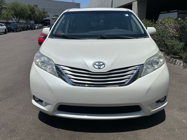 2017 Toyota Sienna 