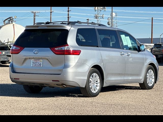 2017 Toyota Sienna XLE