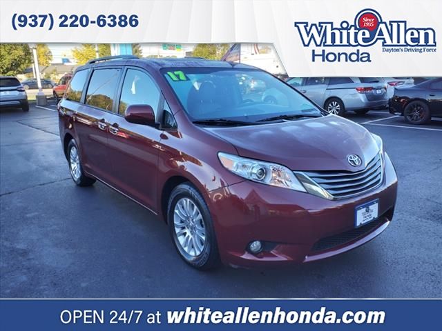 2017 Toyota Sienna XLE