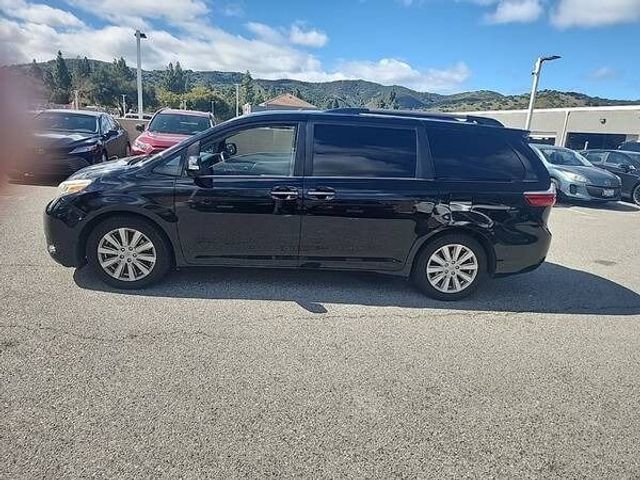 2017 Toyota Sienna 