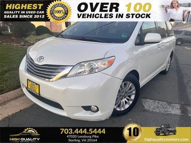 2017 Toyota Sienna XLE Auto Access Seat