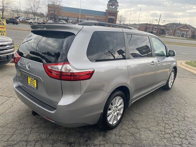 2017 Toyota Sienna 