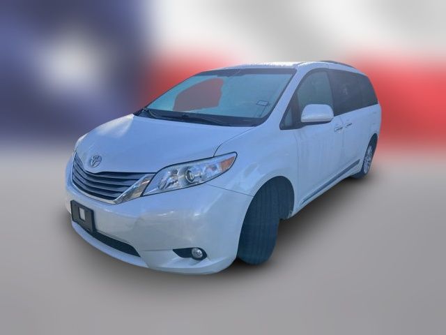 2017 Toyota Sienna XLE Auto Access Seat