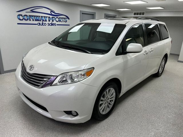 2017 Toyota Sienna XLE