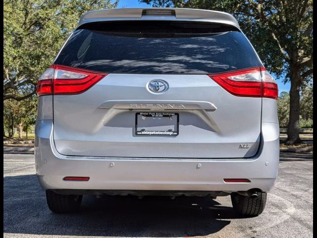 2017 Toyota Sienna XLE