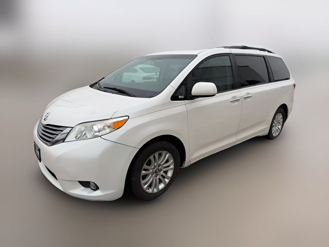 2017 Toyota Sienna XLE