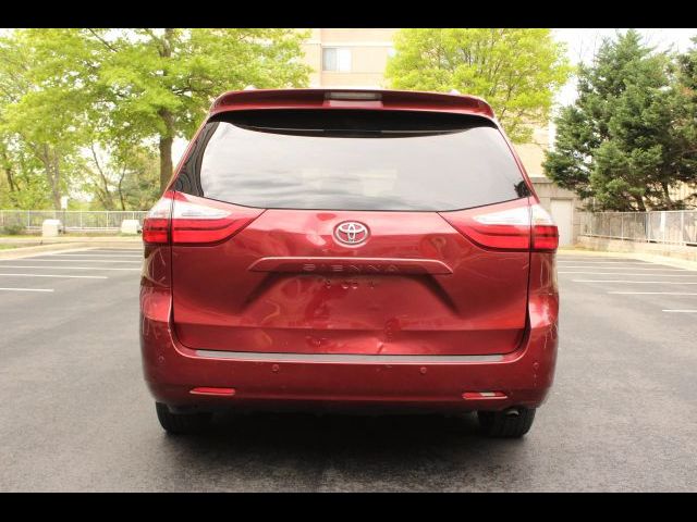2017 Toyota Sienna XLE