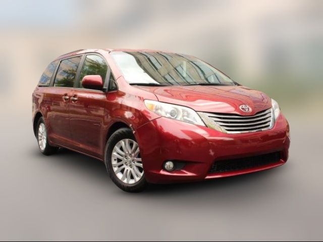 2017 Toyota Sienna XLE
