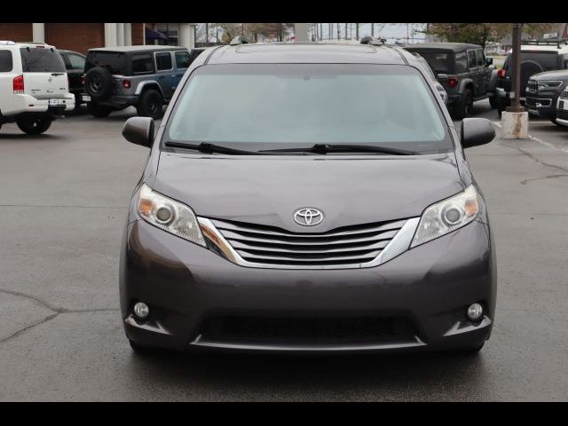 2017 Toyota Sienna XLE