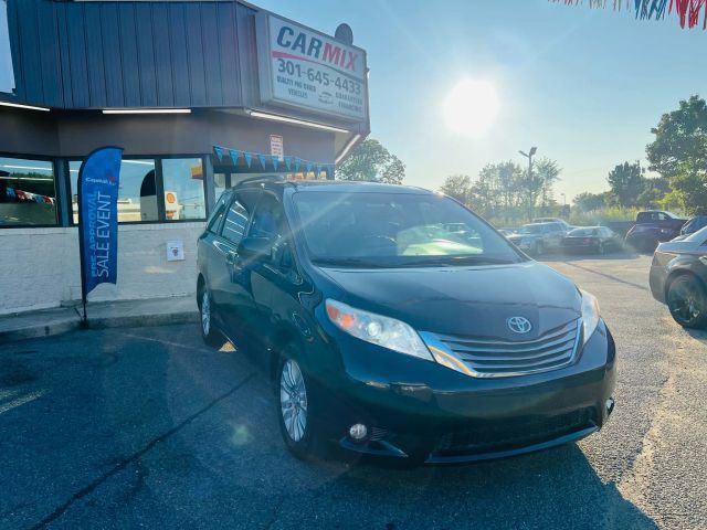 2017 Toyota Sienna XLE