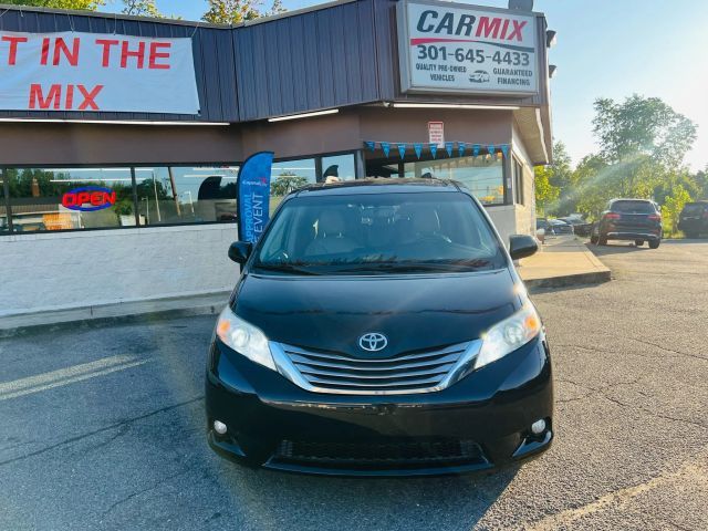 2017 Toyota Sienna XLE
