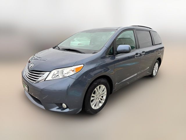 2017 Toyota Sienna XLE