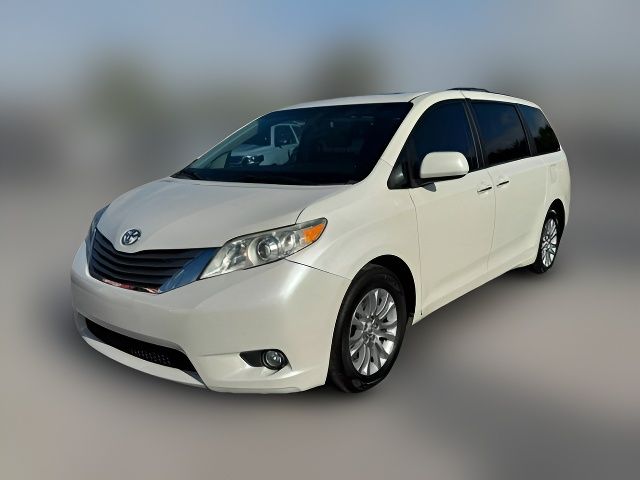 2017 Toyota Sienna XLE