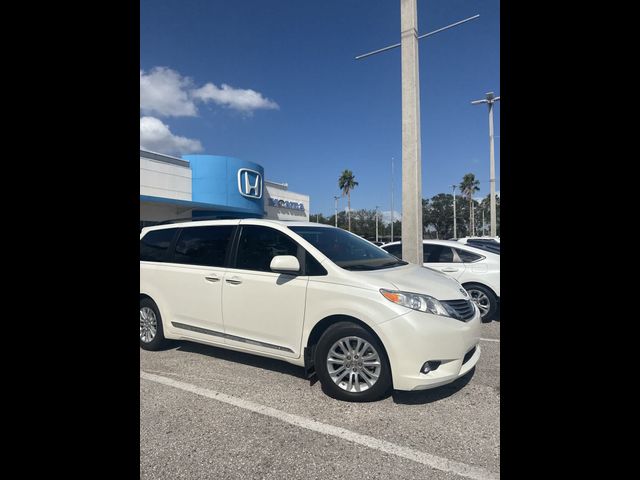 2017 Toyota Sienna XLE Premium