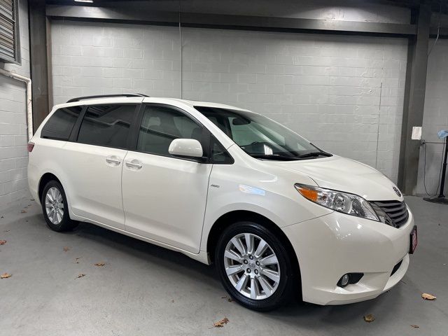 2017 Toyota Sienna XLE Premium