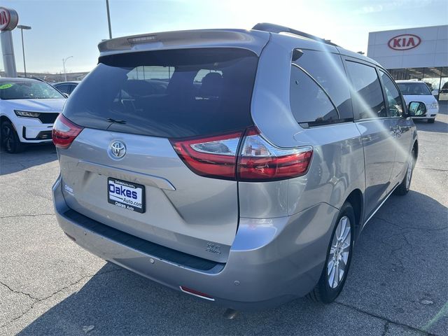 2017 Toyota Sienna XLE Premium