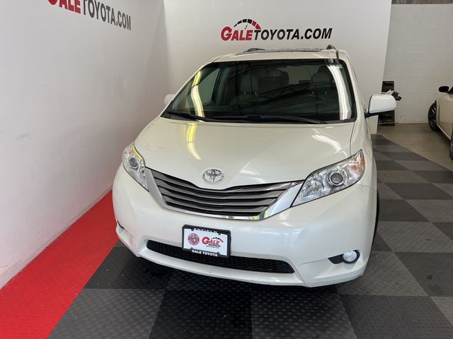 2017 Toyota Sienna XLE Premium