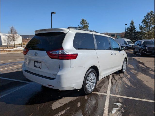 2017 Toyota Sienna XLE Premium