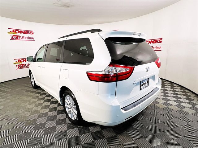 2017 Toyota Sienna XLE Premium