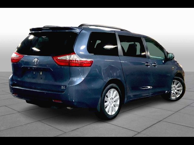 2017 Toyota Sienna XLE Premium