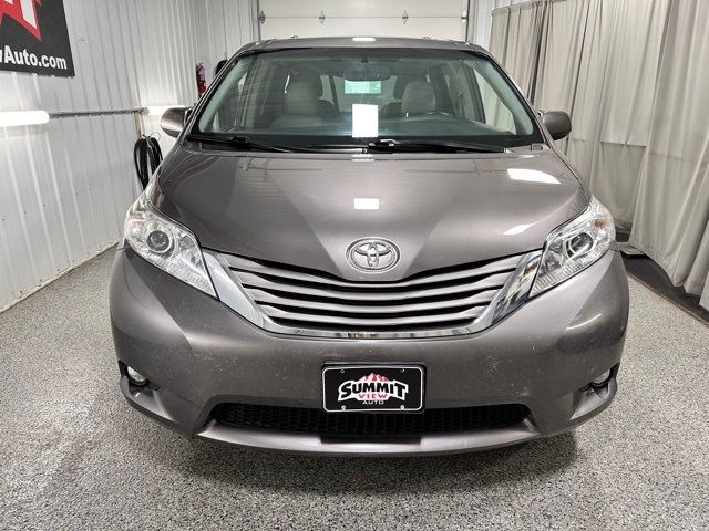 2017 Toyota Sienna XLE Premium