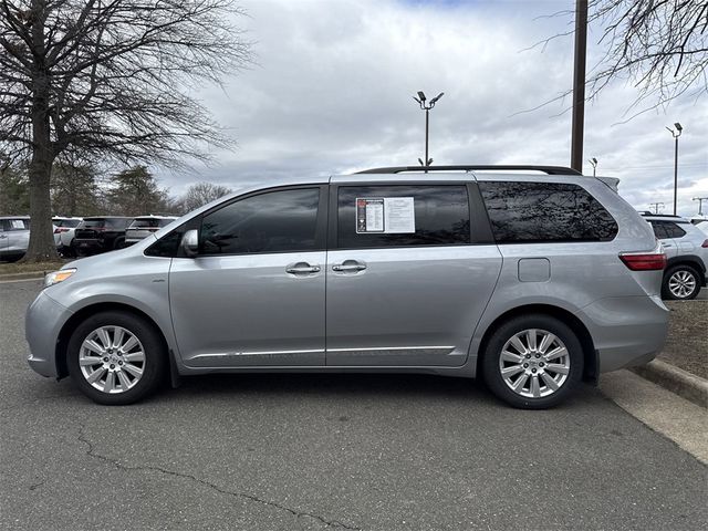 2017 Toyota Sienna XLE