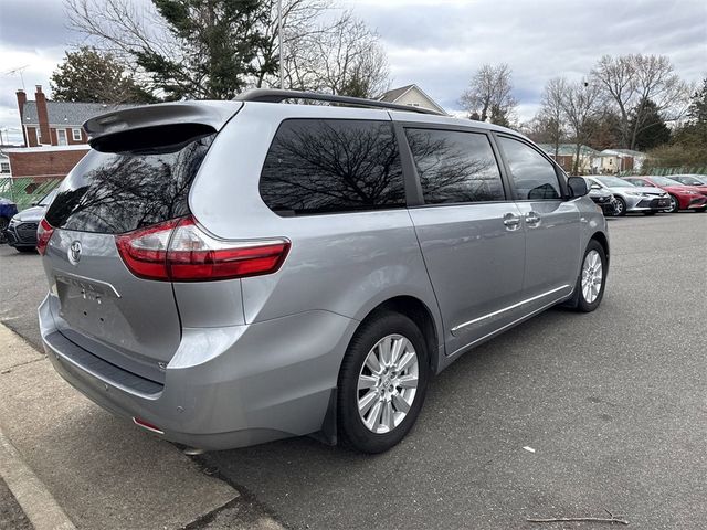 2017 Toyota Sienna XLE