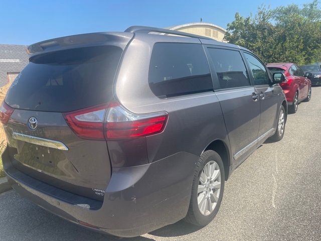 2017 Toyota Sienna XLE Premium