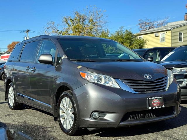 2017 Toyota Sienna XLE Premium