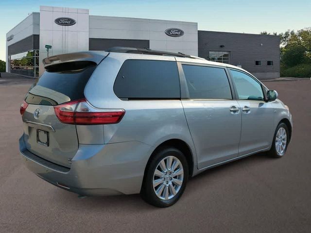 2017 Toyota Sienna XLE Premium