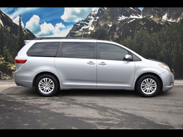 2017 Toyota Sienna XLE Premium