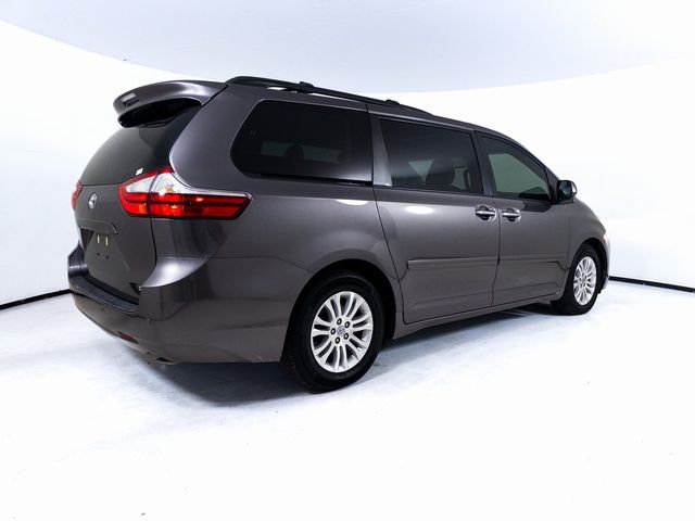 2017 Toyota Sienna XLE Premium