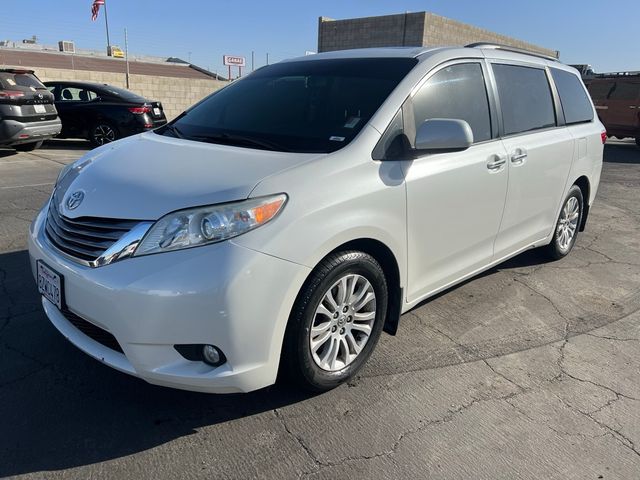 2017 Toyota Sienna XLE Premium