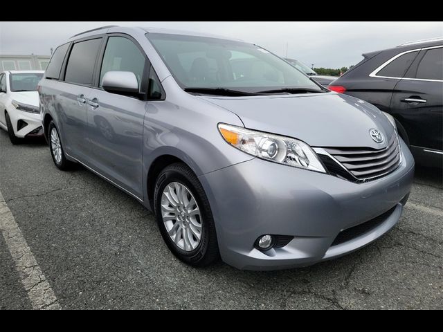 2017 Toyota Sienna XLE Premium