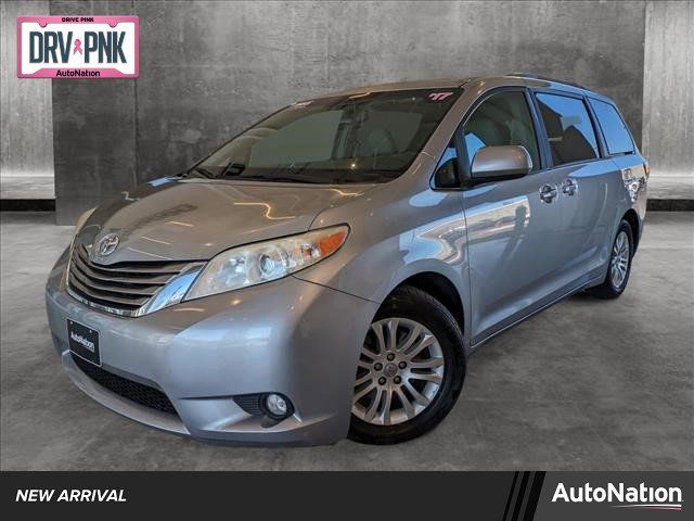 2017 Toyota Sienna XLE Premium