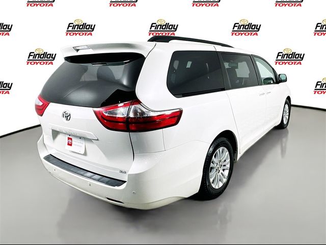 2017 Toyota Sienna XLE Premium