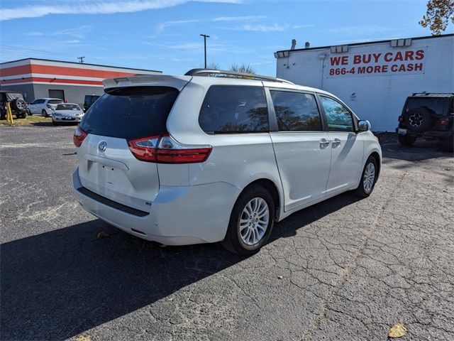 2017 Toyota Sienna XLE Premium