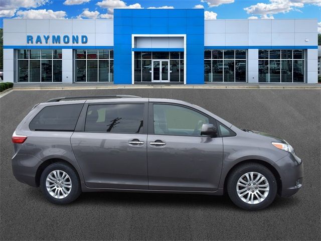 2017 Toyota Sienna XLE Premium