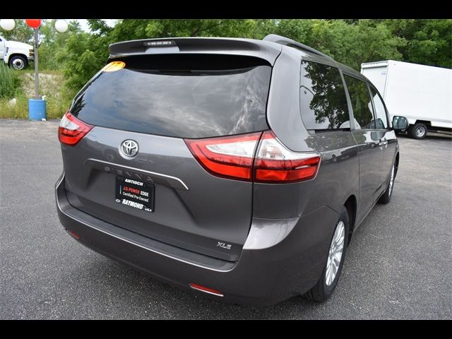 2017 Toyota Sienna XLE Premium