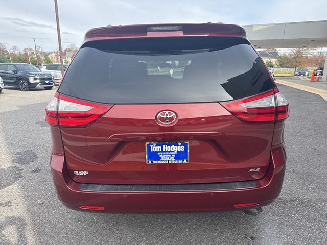 2017 Toyota Sienna XLE Premium